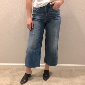 Madewell wide-leg crop jeans.